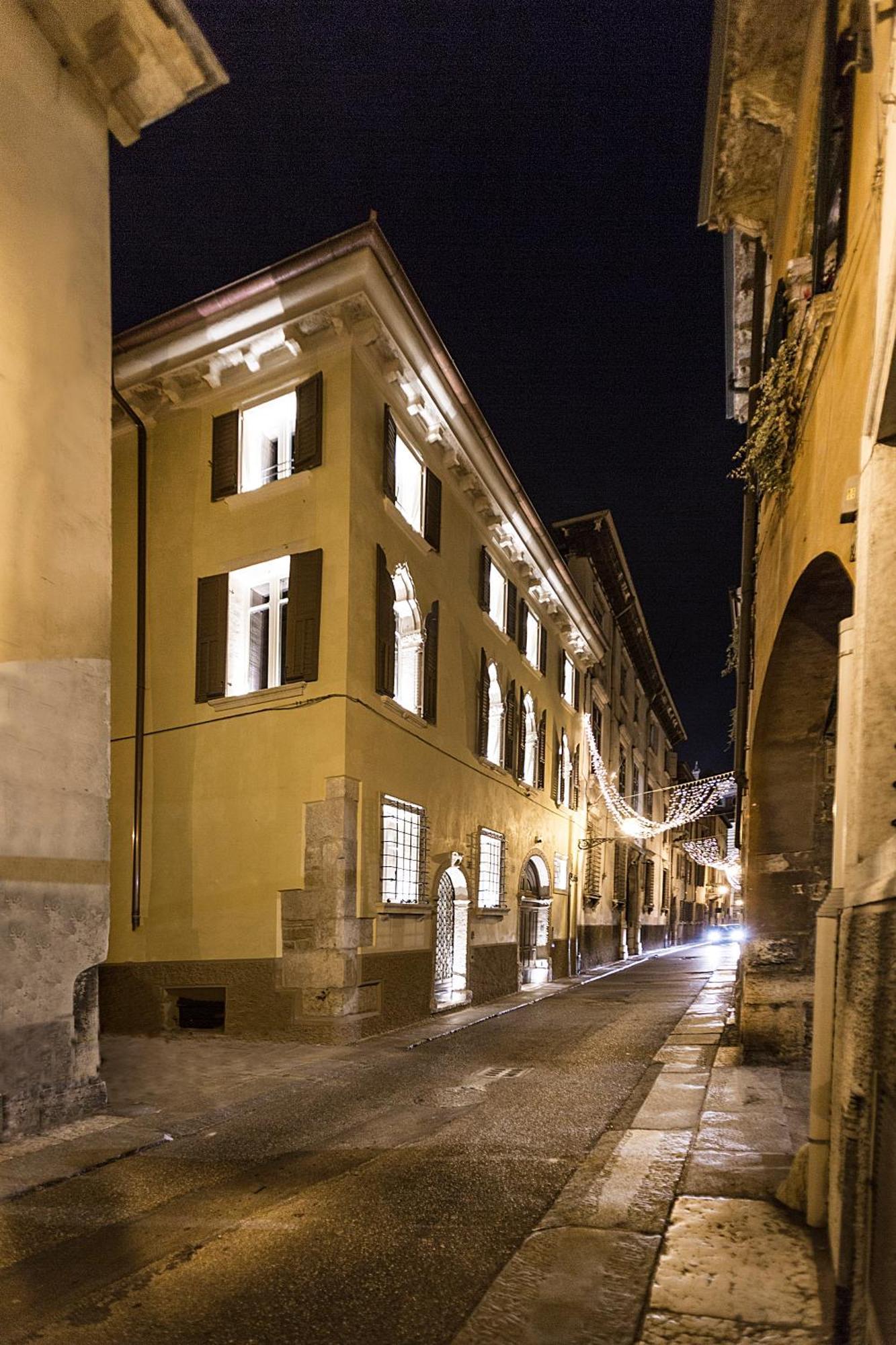 Апартаменти Residenza Palazzo Brenzoni Верона Екстер'єр фото